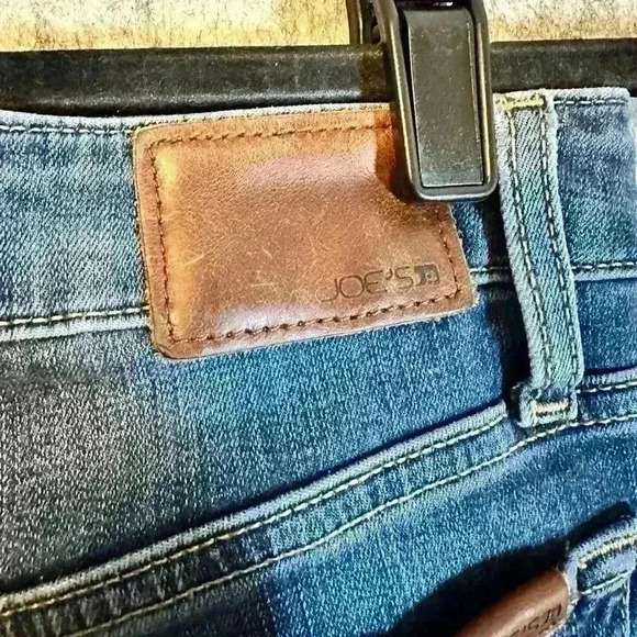 Joe’s Jeans Flawless The Markie Skinny Crop - Picture 4 of 6